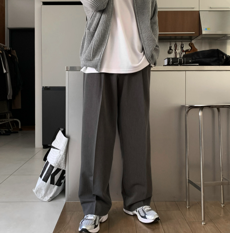 LOOKPLE（ルックプル）の「エバーランガーラウンドタックサイドバンディングセミワイドスラックス（パンツ）」