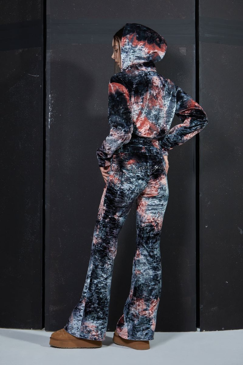 DYEING VELVET HOOD