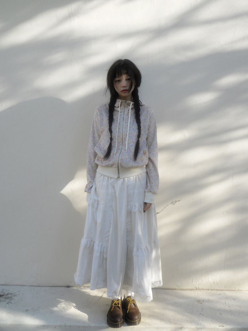 ZELENA(ゼレナ)の「flower hood zip-up(Tops)」