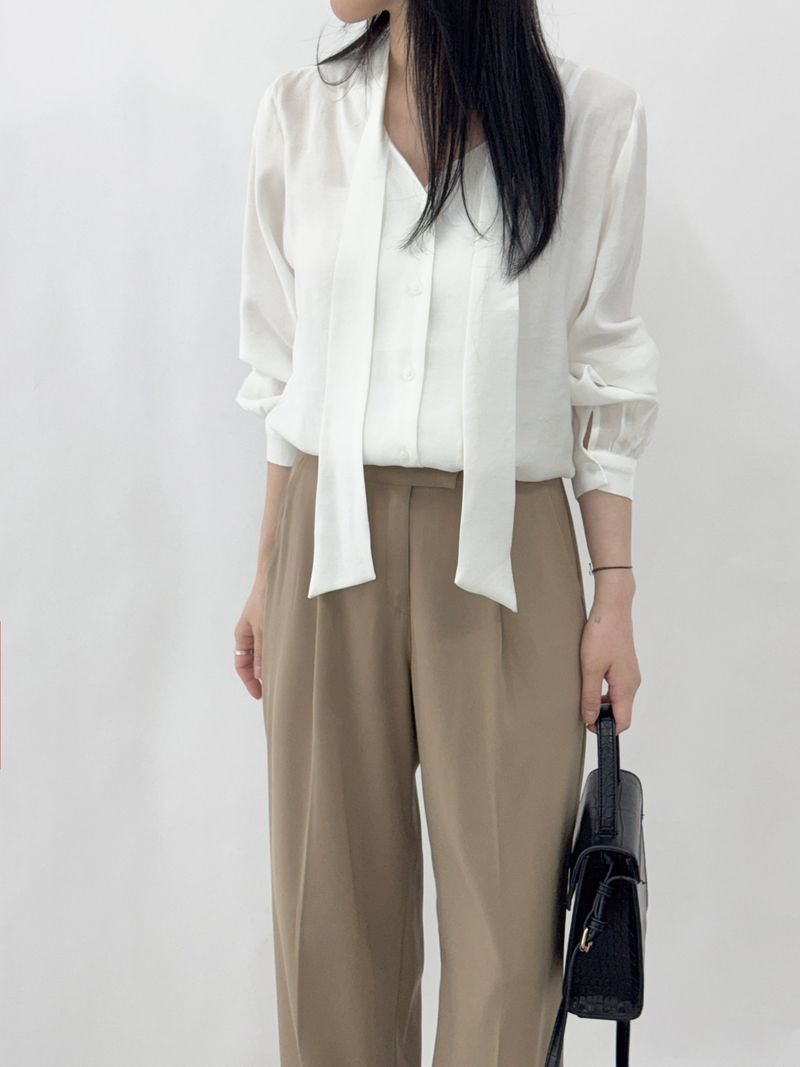 Bleak tie button long-sleeve blouse
