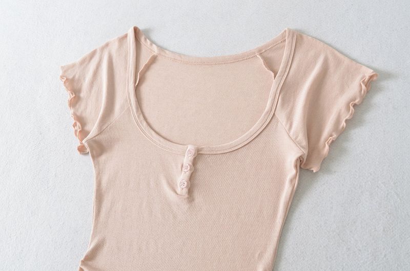Evania Button Slim T-shirt