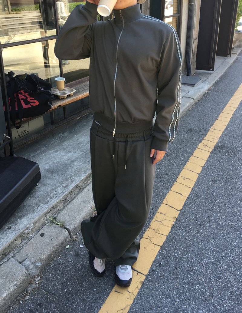 No.1879 エスニック ライン スウェット ジップアップ