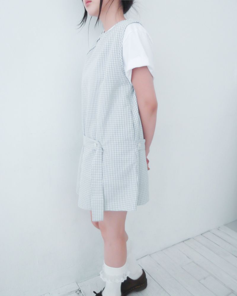 check button dress /white