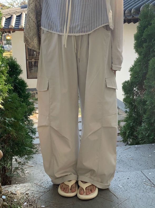 anyonemore（エニーワンモアー）の「リミン カーブ ピンタック バンディング カーゴ パンツ（パンツ）」