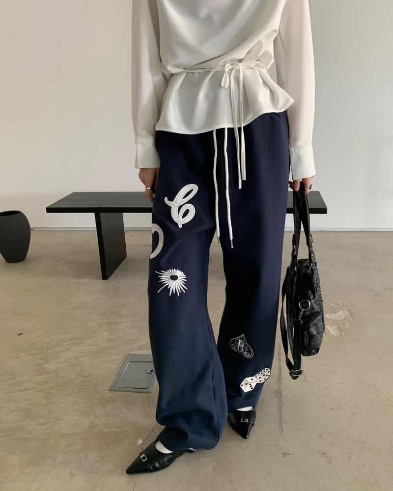 Alice in woderland sweat pants (Unisex)