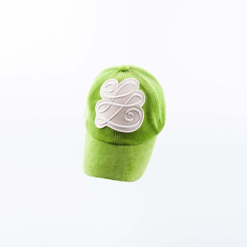 ETERNAL YOU(エタナールユー)の「Clef(Hats)」