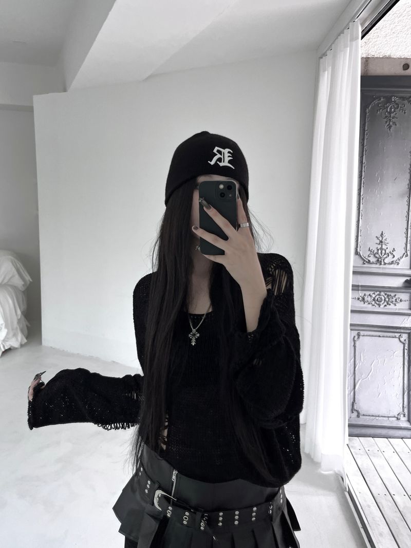 chrome R beanie