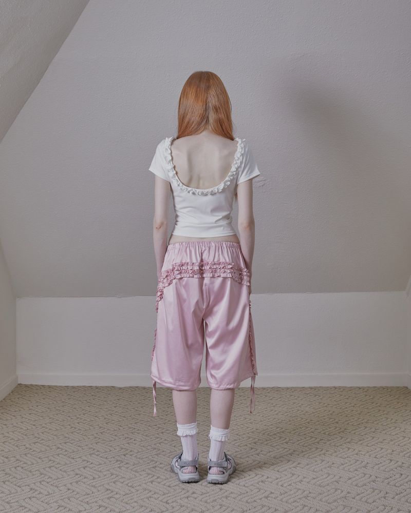 back open ruffle top / white