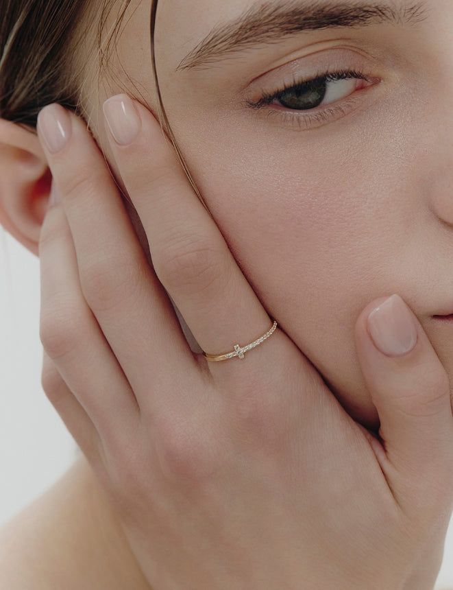 26SS★ Truly Essence 14K Cross Pave Ring