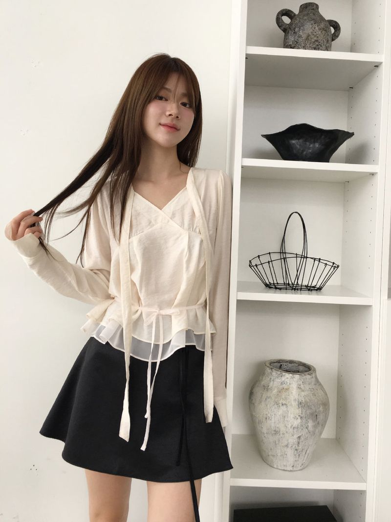 Rabit scarf blouse