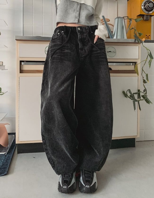 ULAN（ユレン）の「ダスティコーデュロイウォッシュドバルーンパンツ（パンツ）」