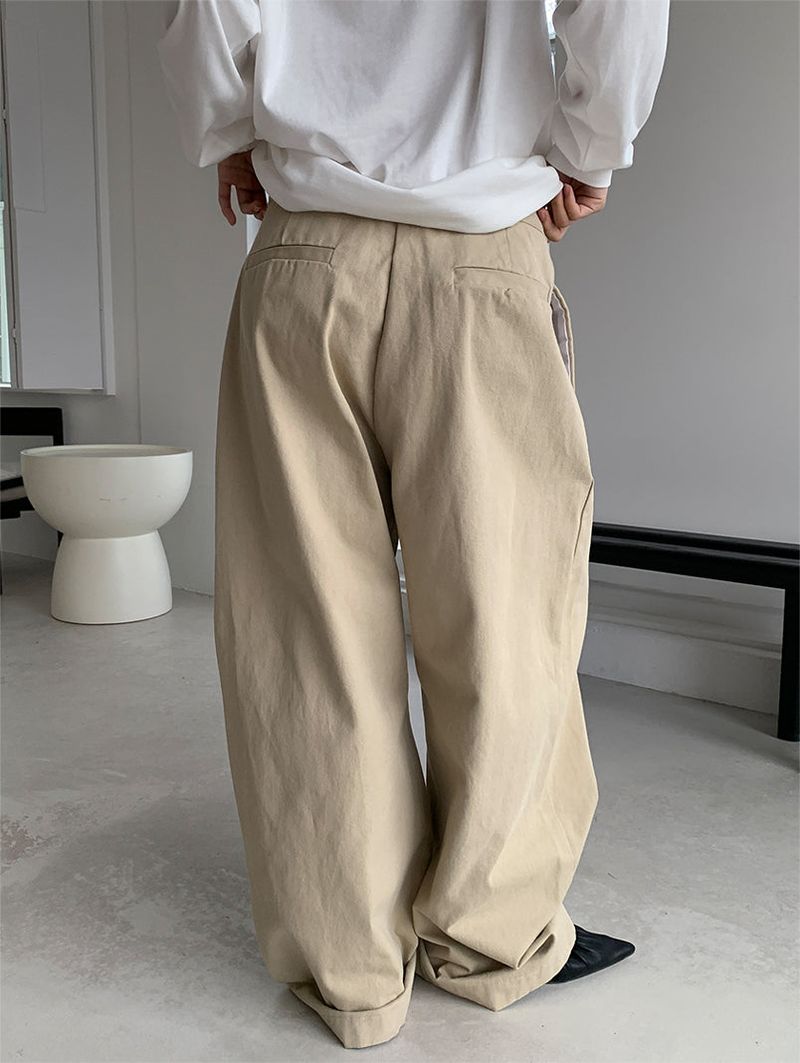 CURVED TUCK COTTON TROUSER