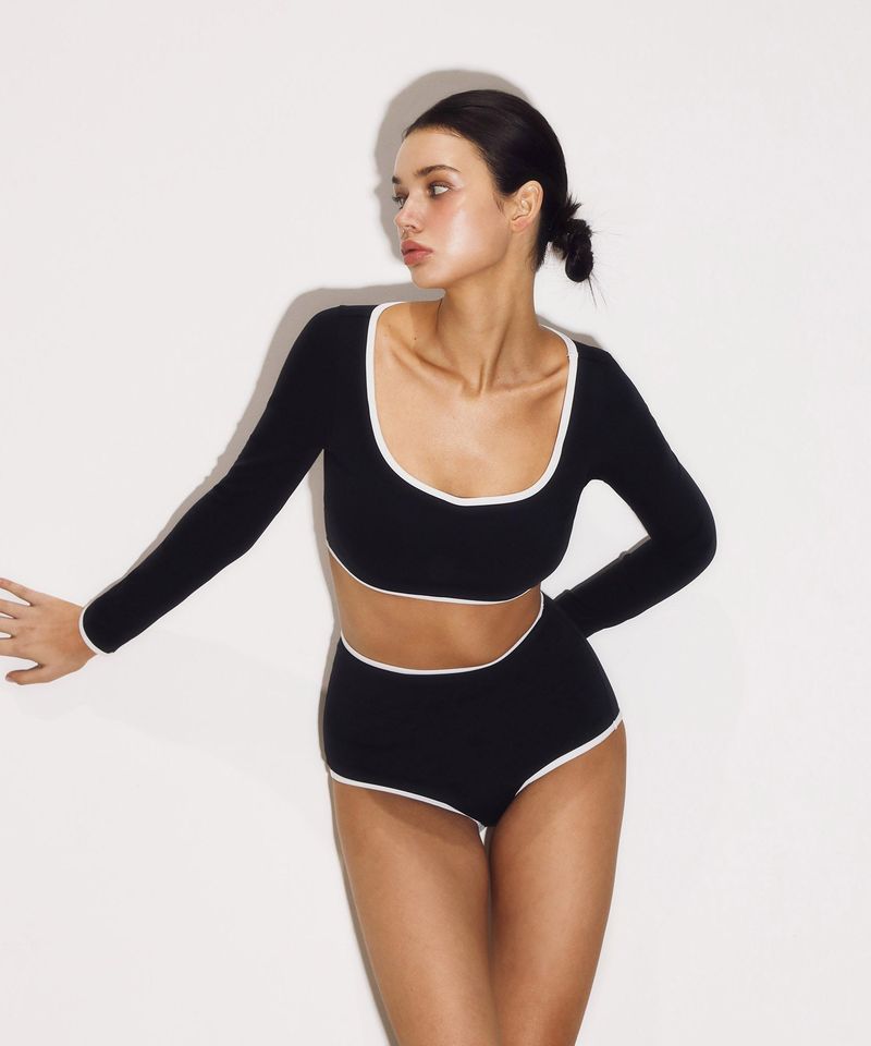 line high bikini panties (Black)