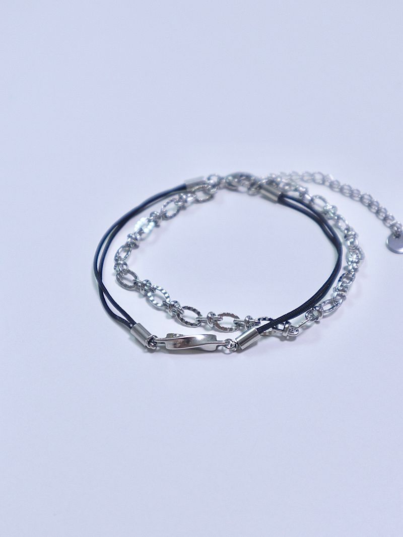 All surgical seel new wave layered string bracele
