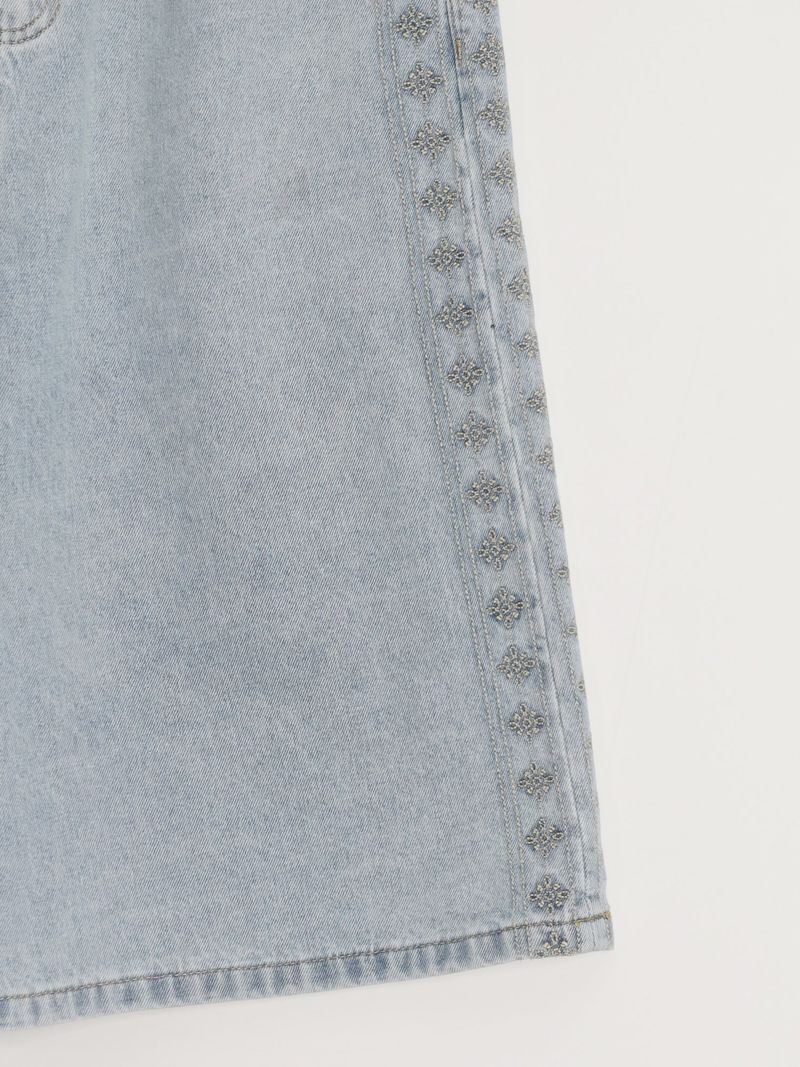 Classic Ruta Embroidered Bermuda Denim Pants 2C