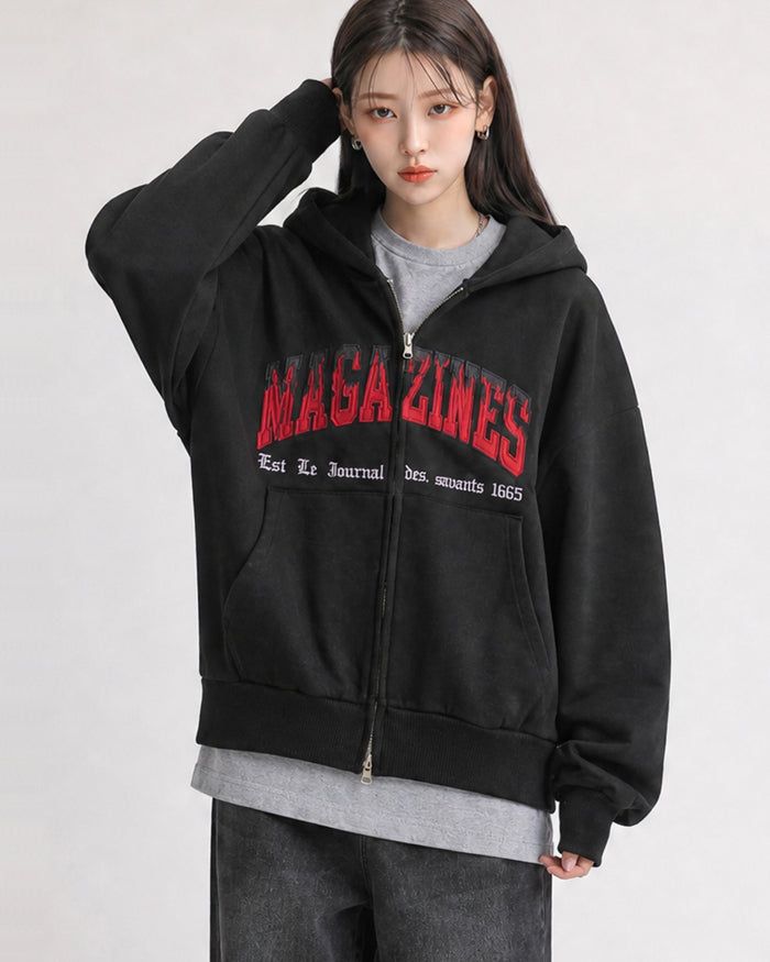 KIXI（キッシー）の「(UNISEX) Magazine Over Hood Zip-Up（Tops）」