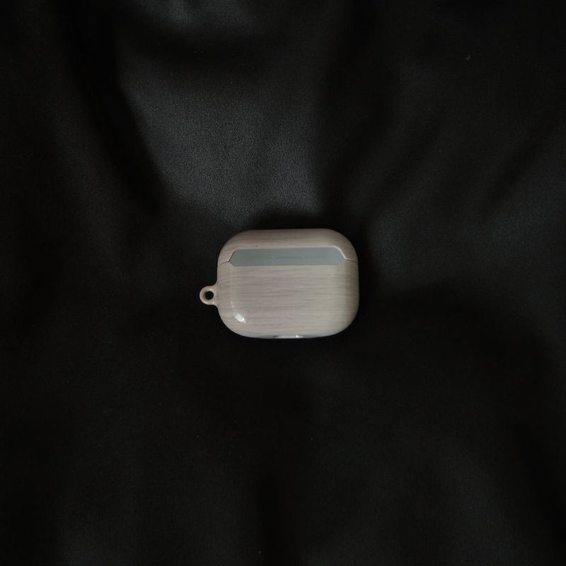 [MADE] blond glossy airpod case (grunge pink)