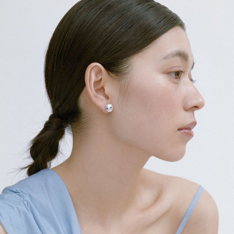 PEARLSONATE（パーソネイト）の「イレギュラーポルカドッツイヤリング　グリーン（アクセサリー）」