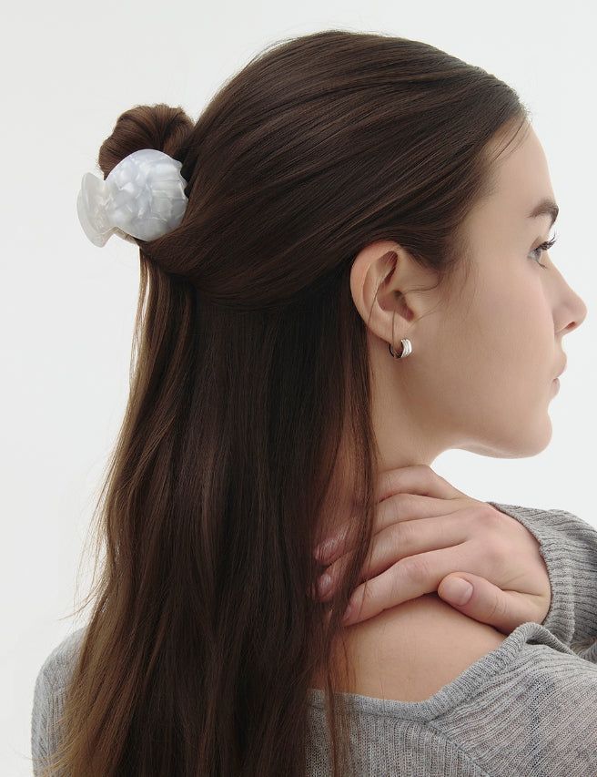 26SS★ Shell Point Hair Claw Clip
