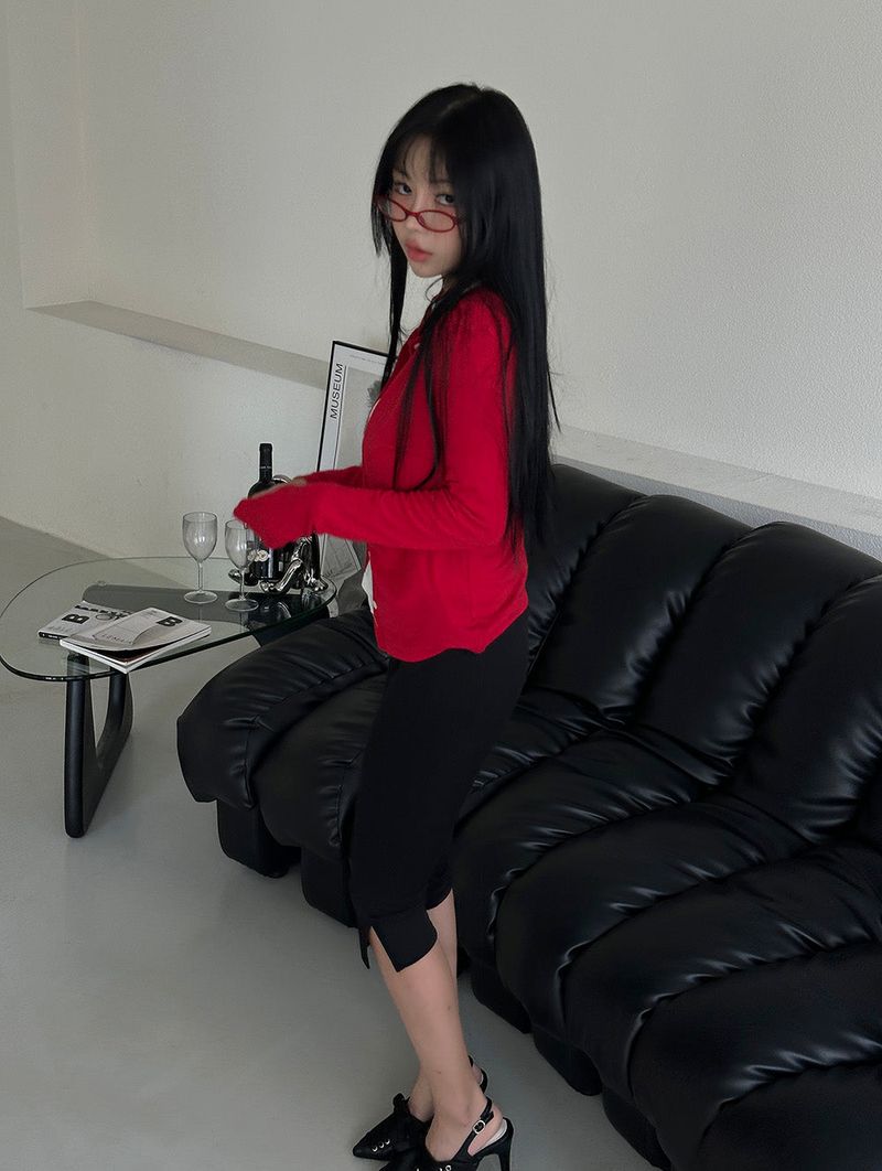 Fluffy and basic plain long-sleeved T-shirt