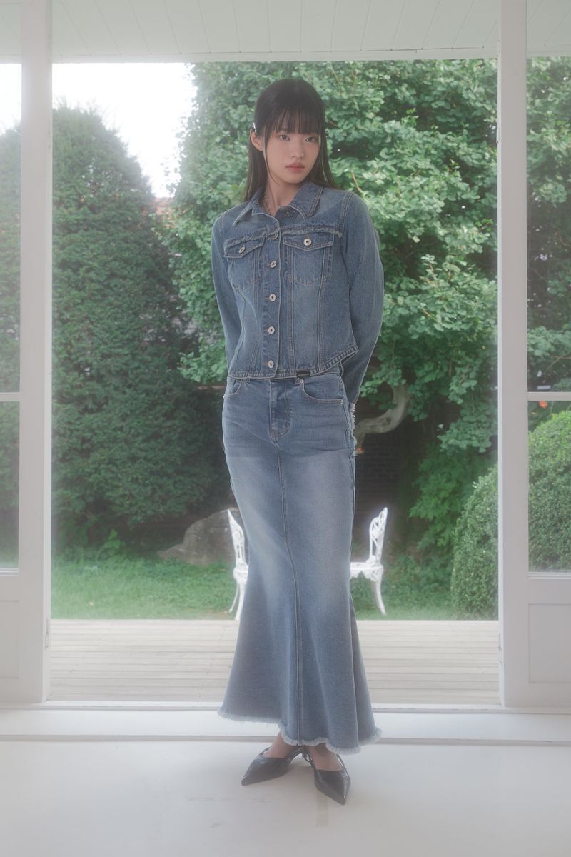 DENIM CURVED FRINGE JACKET (BLUE)