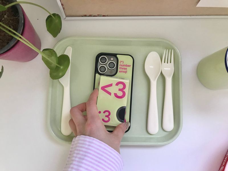 [MADE] Number 3 emoji case + card slot (Green)