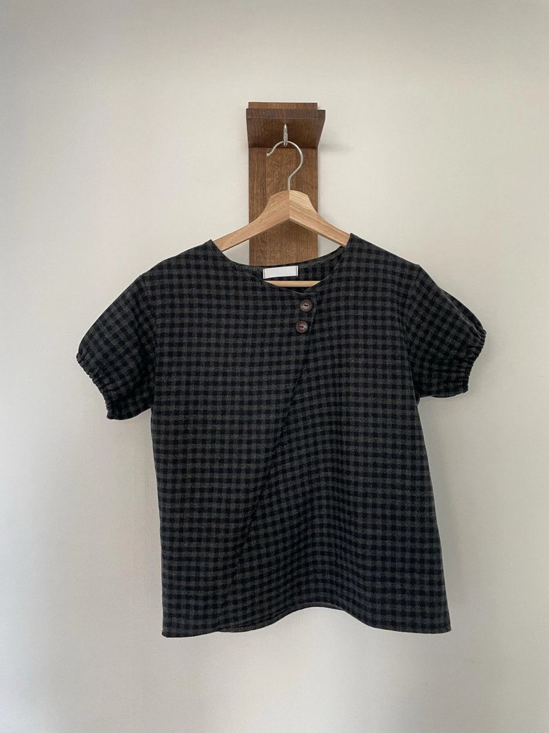 ritten check blouse