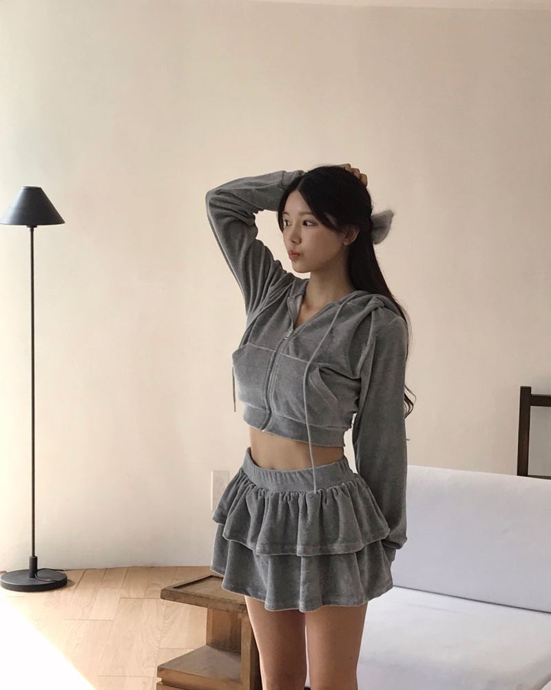 nini velvet crop hood JP