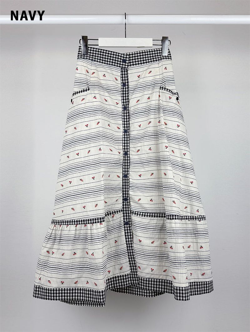 CARROT BUTTON FULL SKIRT (2C)