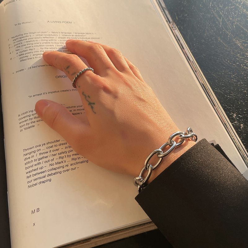 ASCLO Giant Chain Bracelet