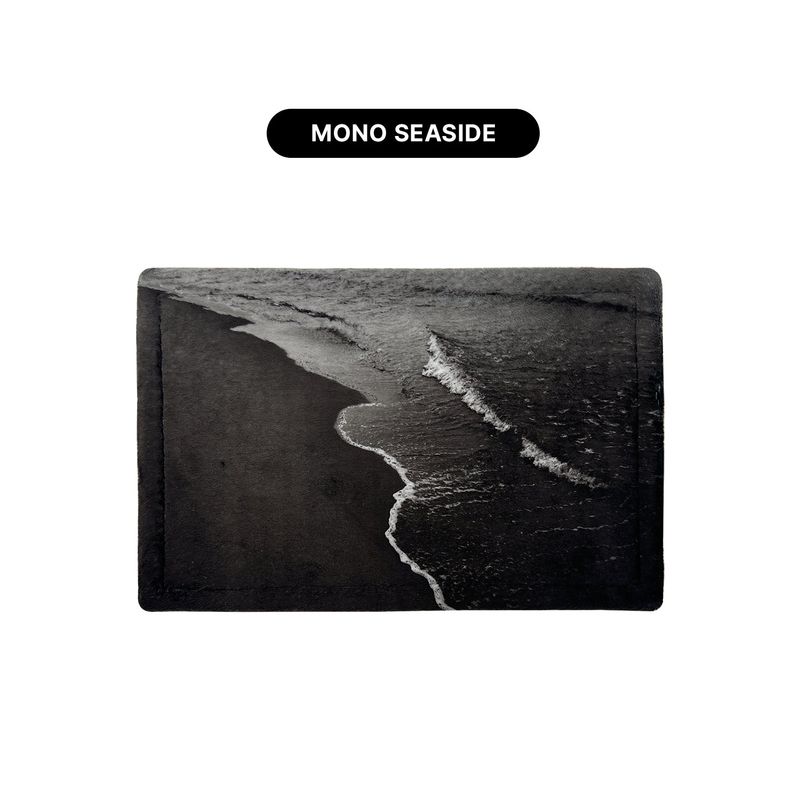 nature desk rug - mono seaside