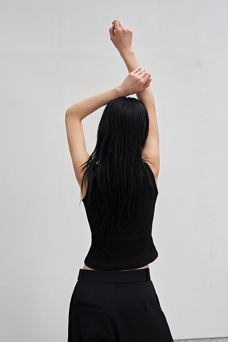 aAke LOGO SLEEVELESS