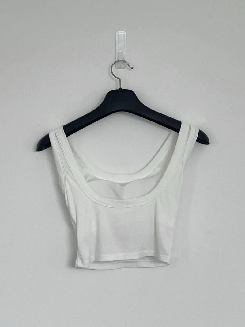 Cein sleeveless