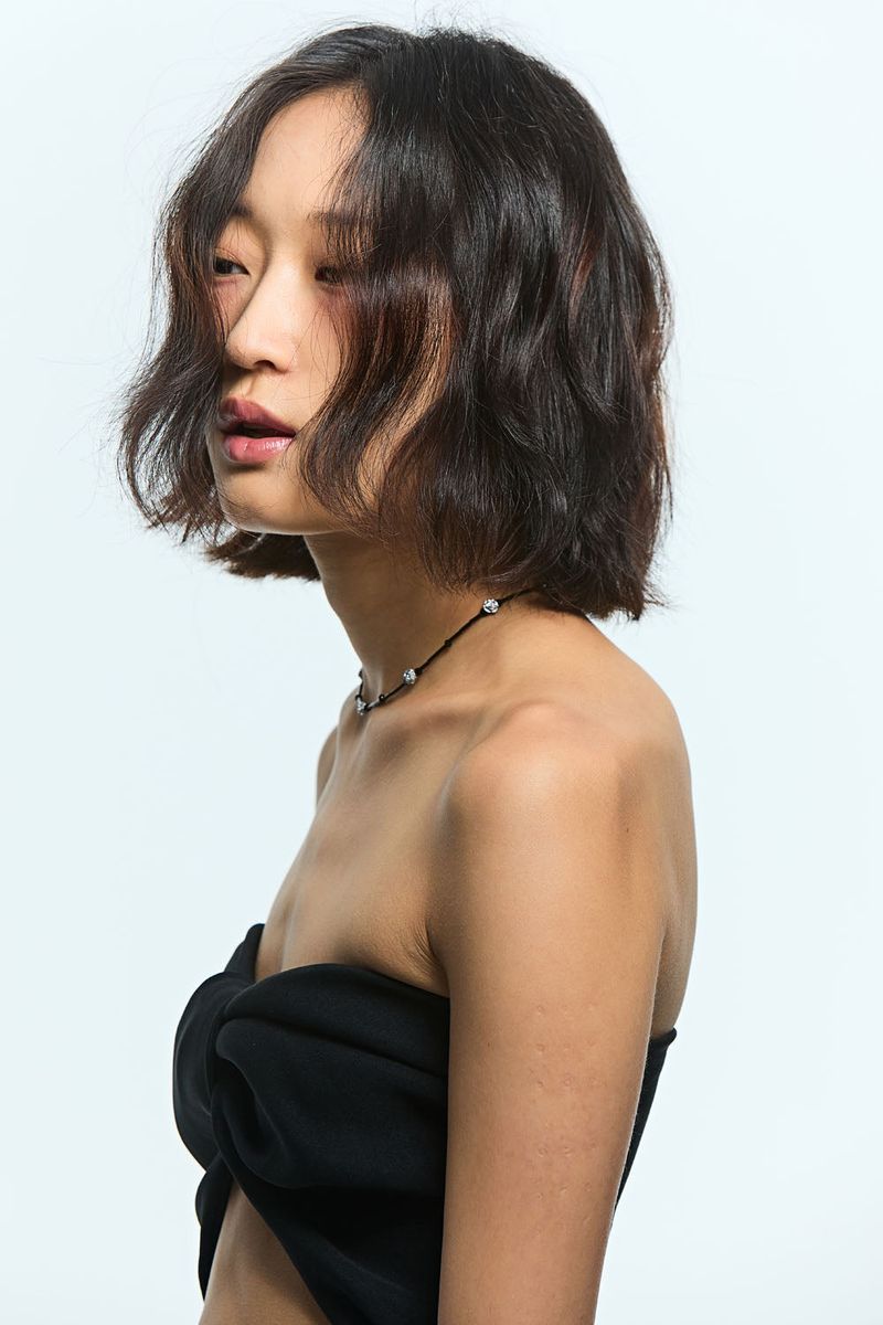 Silver rose choker