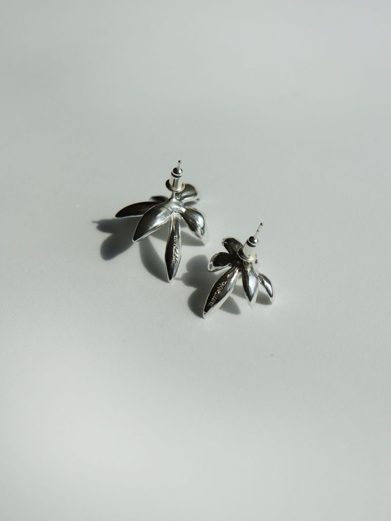 FLOWER EARRING
