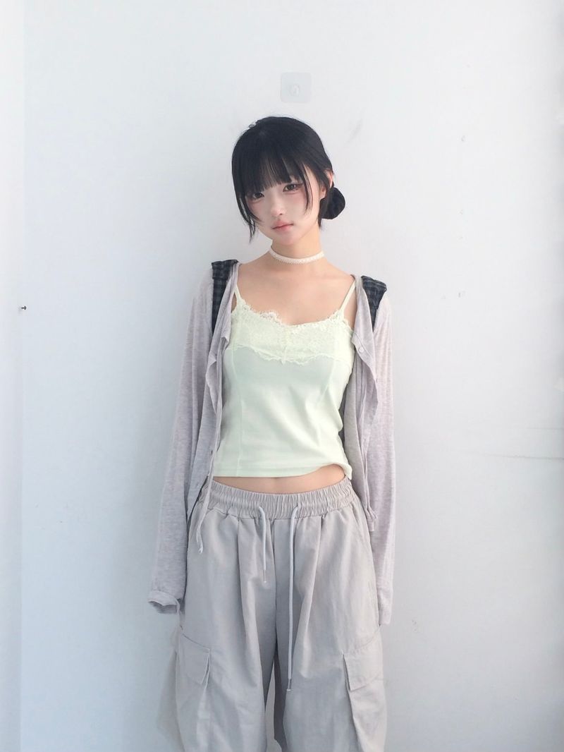 ner.ui.bin（ノエビン）の「ソフト レース スリーブレス シャツ（トップス）」