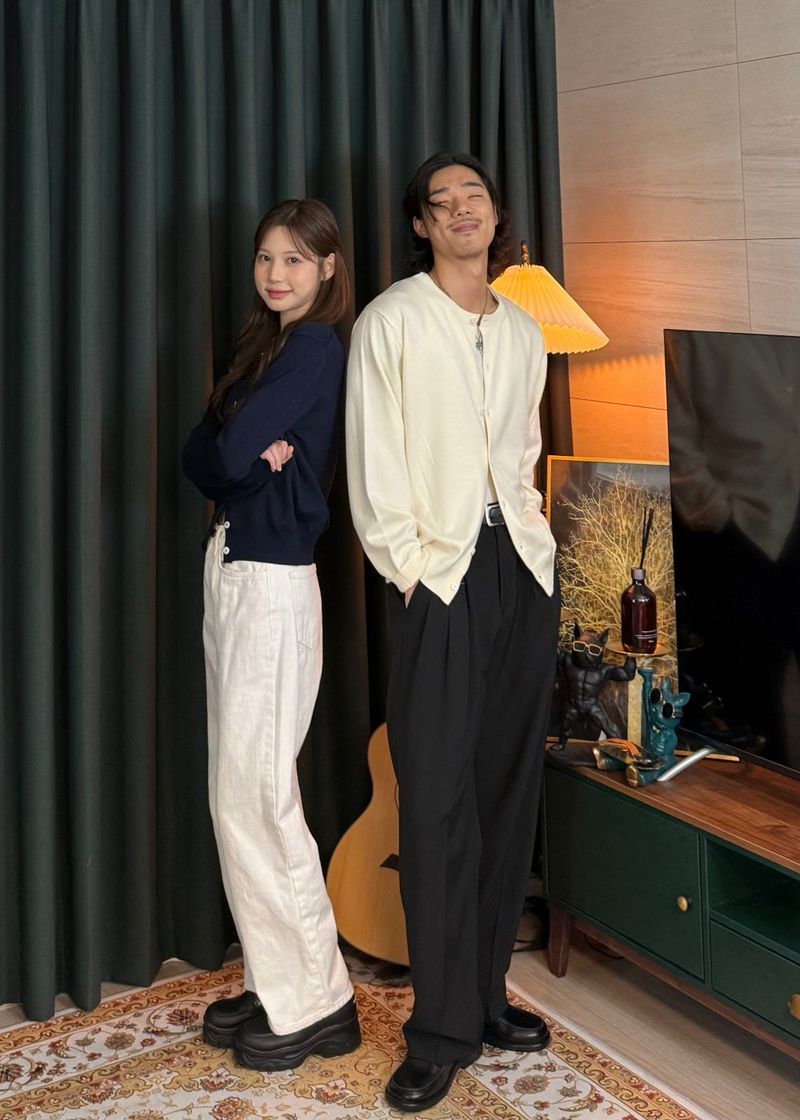 Three-Tuck Back Banding Slacks  3COLOR