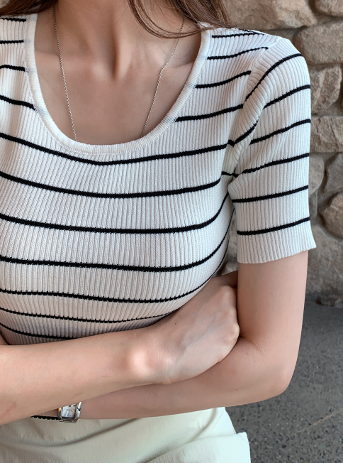 Loop Slim Striped Short Sleeve Knit / 1 colors