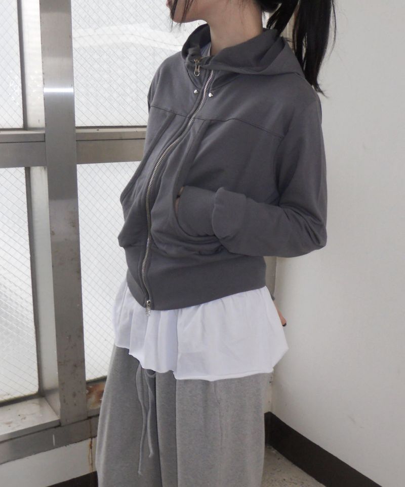 stud hood zip-up