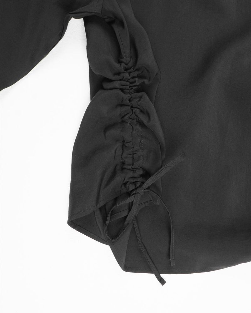  BUTTONNECK SHIRRING BLOUSE