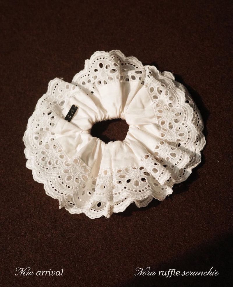 EVIE nora SCRUNCHIE