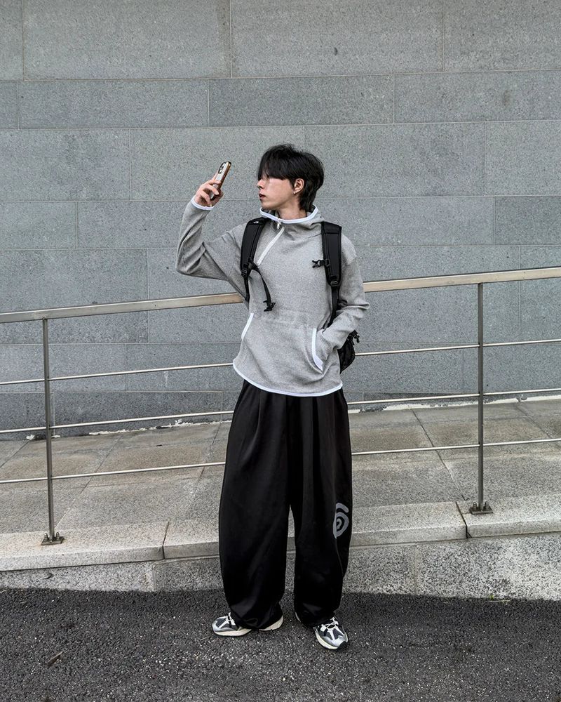 Terne ribbed diagonal zipper hoodie