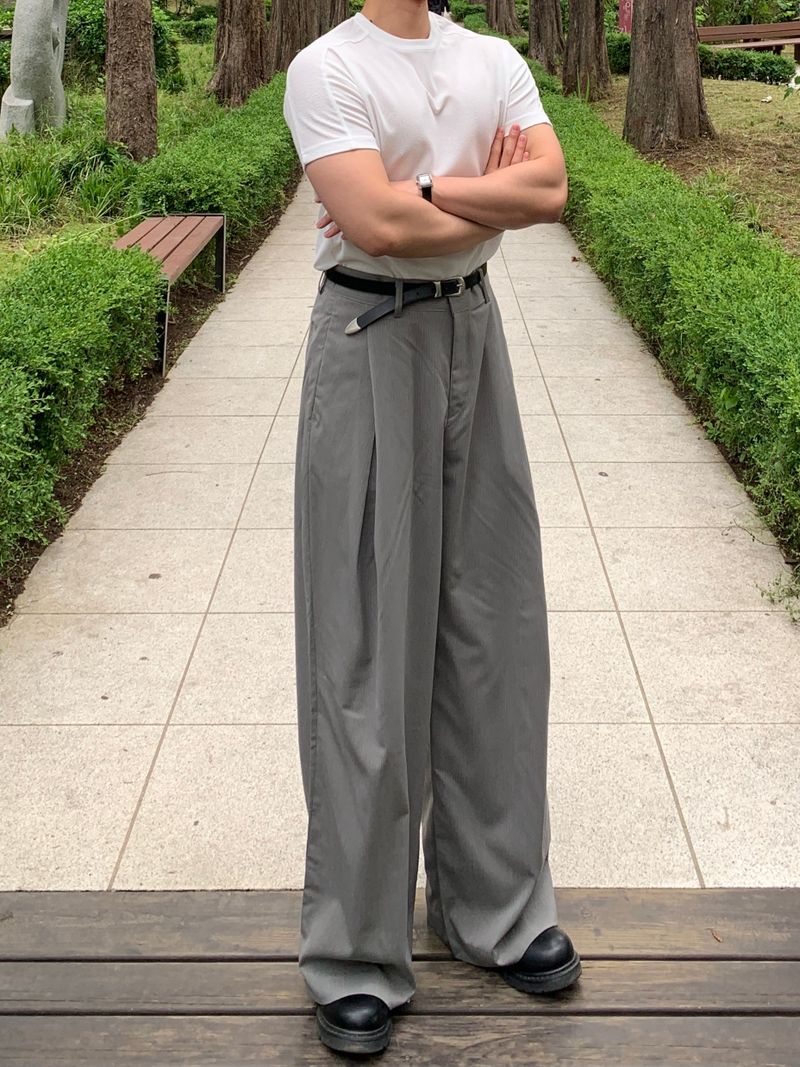 Double Tuck Stripe Wide Slacks