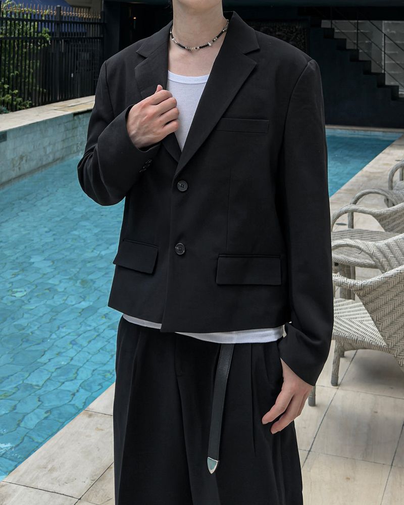 LUMI Oversized Crop Blazer