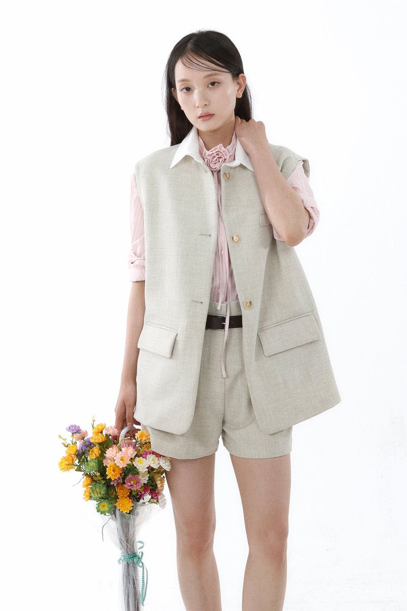 [SET-UP] COLLARED SLEEVELESS JACKET, FRONT BELT SHORTS SET_SAND BEIGE
