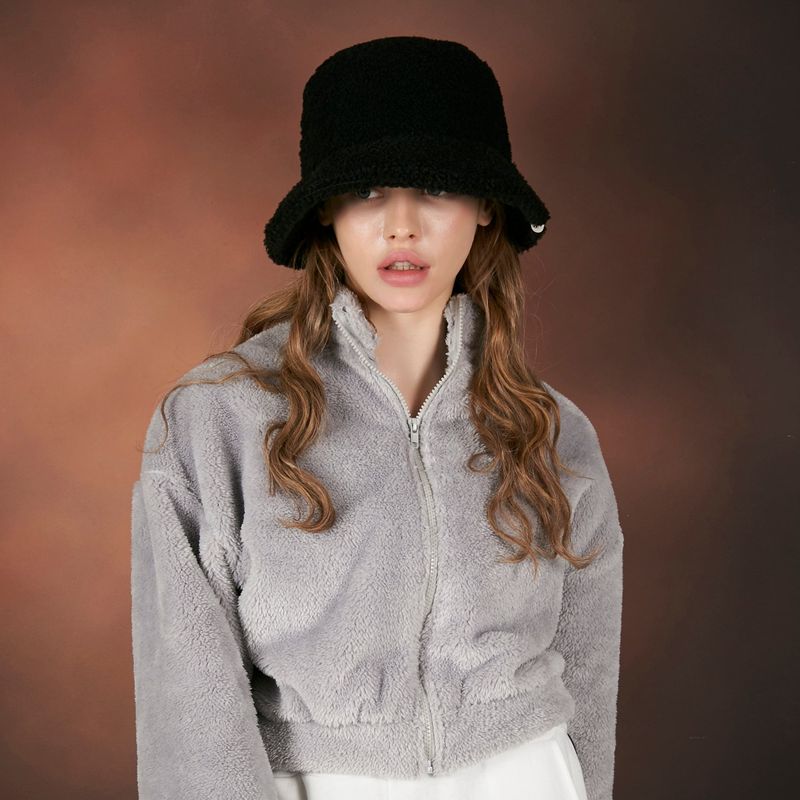 Monogram label fleece bucket hat