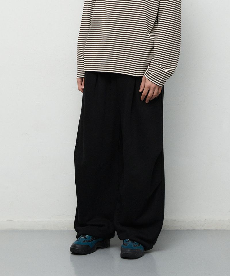 TWO-TUCK WIDE SWEAT PANTS_BLACK