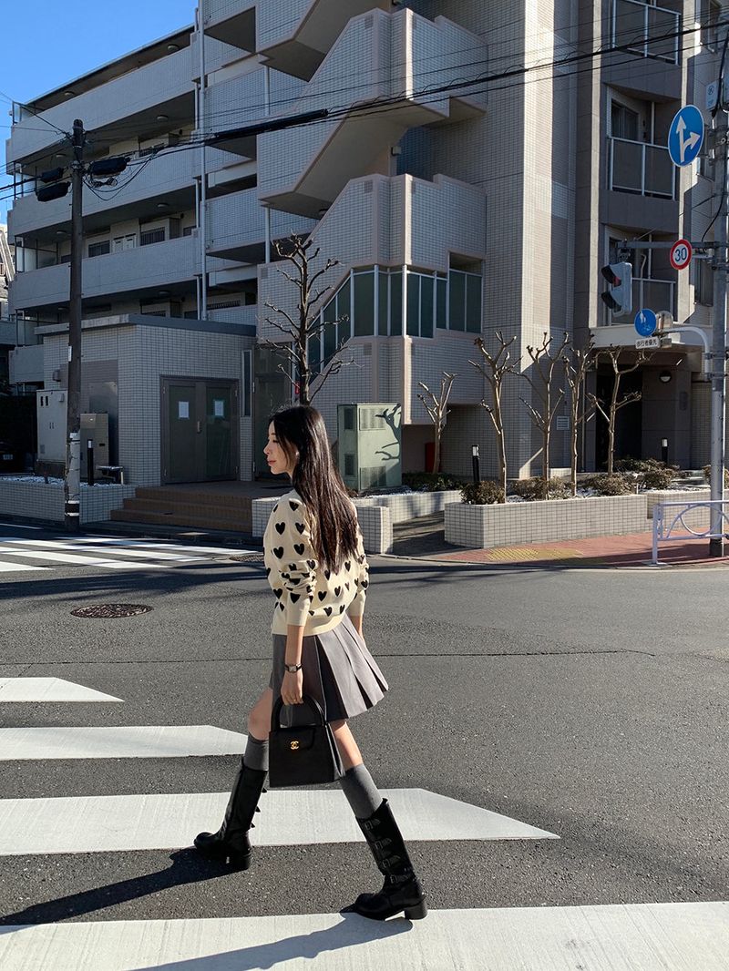 [MADE] Peto Pintuck Mini Skirt