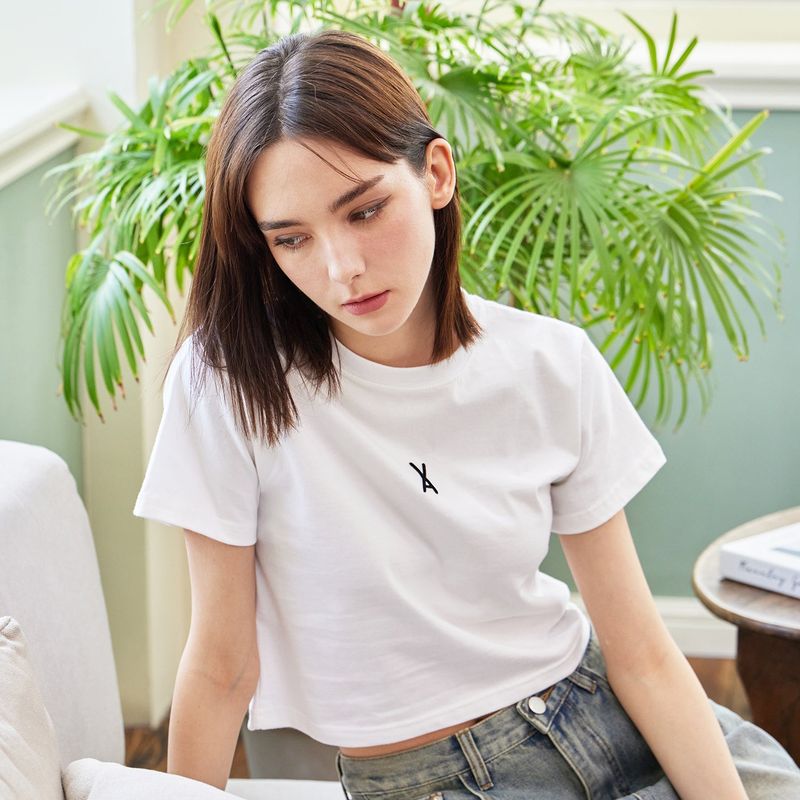 VARZAR(バザール)の「VA 3D Logo Crop T-Shirts / White(Tops)」