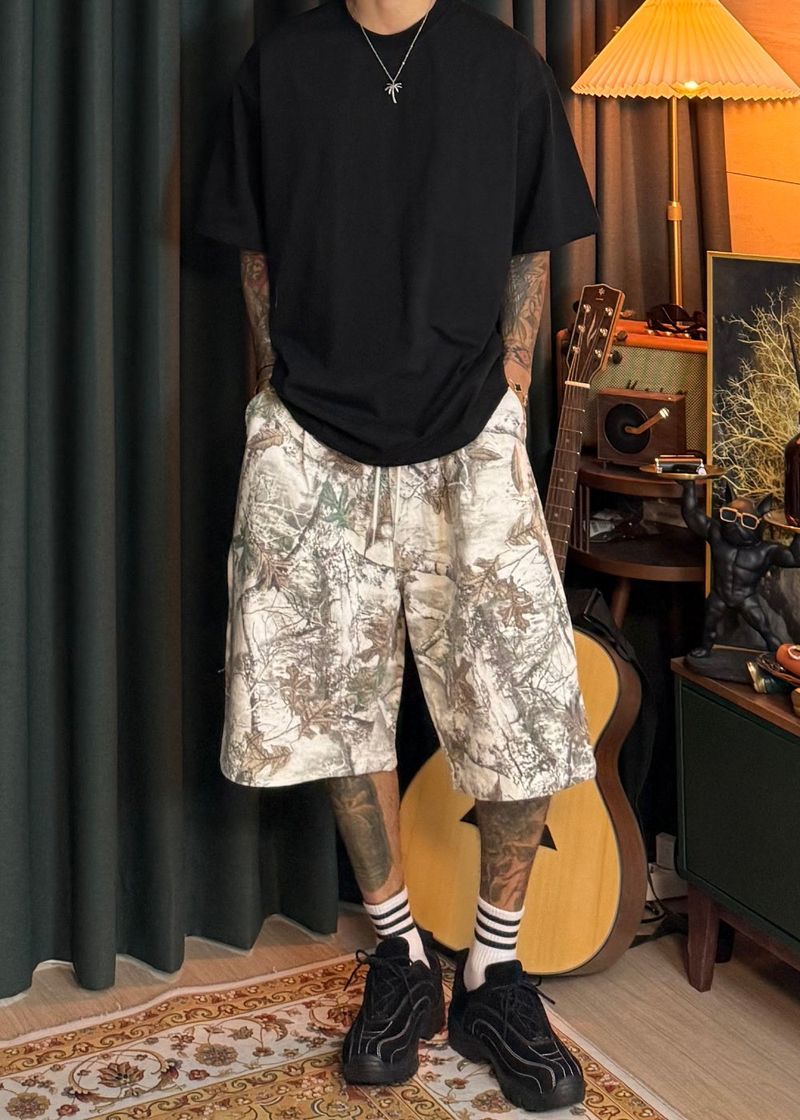 Leaves Carpenter Bermuda Shorts 2COLOR